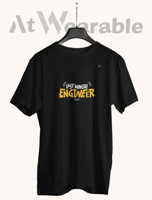 LAST MINUTE ENGINEER – Classic-Fit Unisex T-Shirt