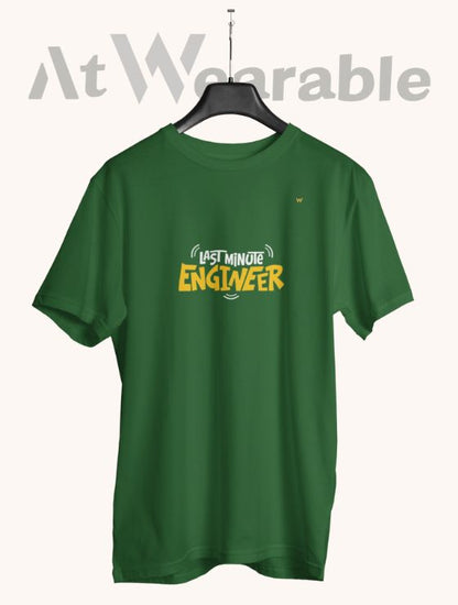 LAST MINUTE ENGINEER – Classic-Fit Unisex T-Shirt