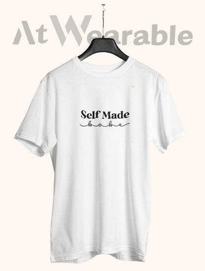 SELF MADE – Classic-Fit Unisex T-Shirt