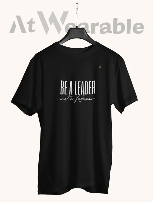 BE A LEADER – Classic-Fit Unisex T-Shirt