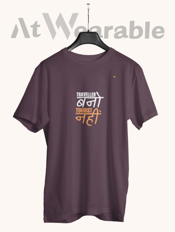 TRAVELLER BANO TOURIST NAHI – Classic-Fit Unisex T-Shirt