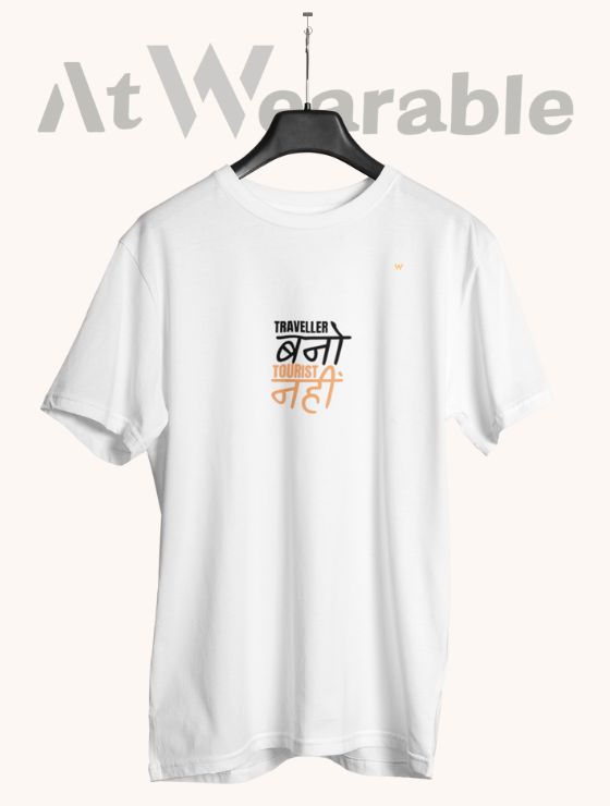 TRAVELLER BANO TOURIST NAHI – Classic-Fit Unisex T-Shirt